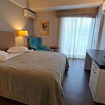 Porto Rio 4* Patras